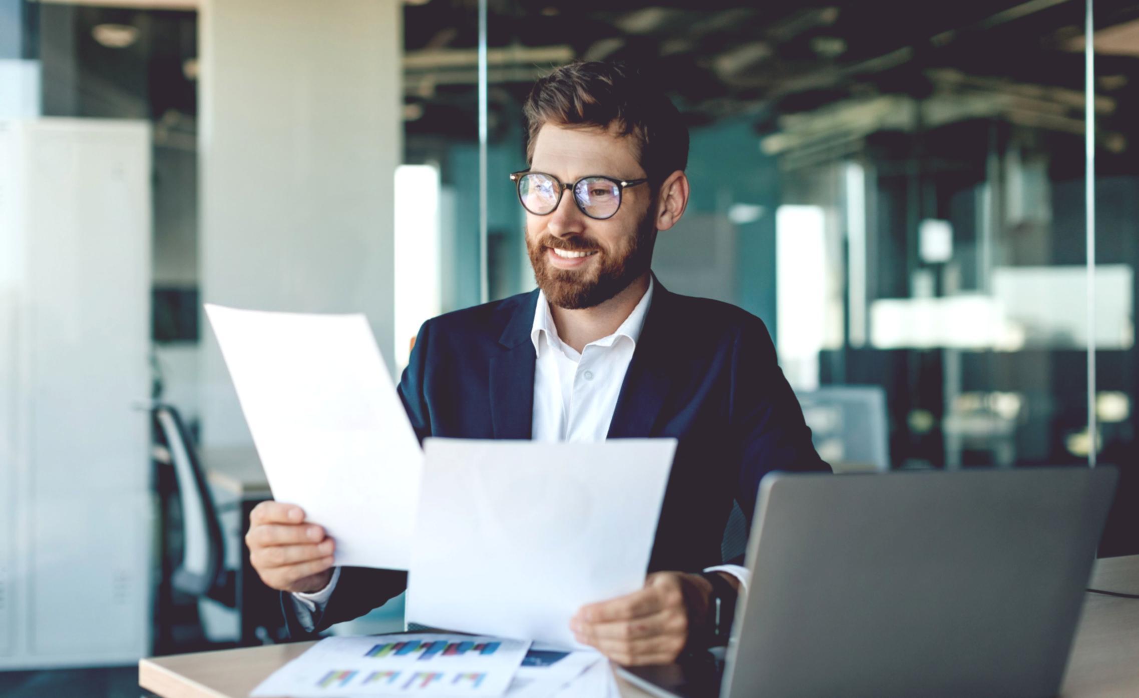 Espace de formation Solirentqa avec participants engagés dans un exercice pratique