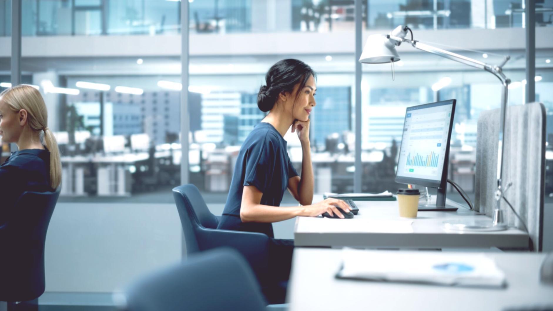 Espace de formation calme avec matériel pédagogique