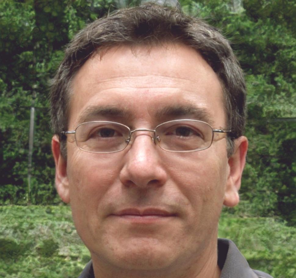 Portrait de Théo Marchant, coach en développement personnel